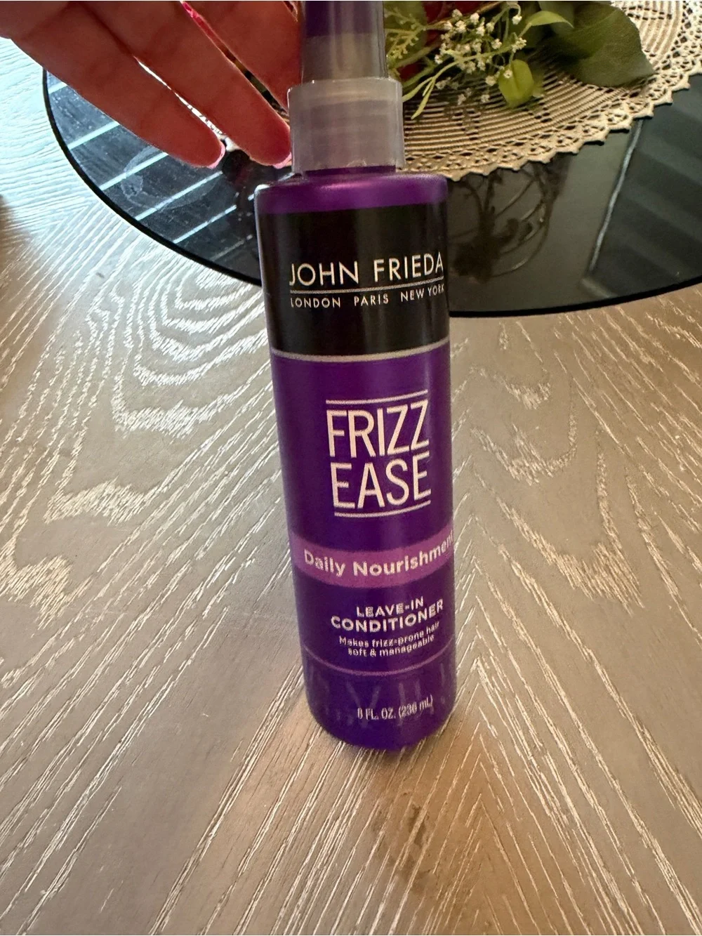 John Frieda Frizz Ease Daily Nourishment Leave-In Conditioner - Purple